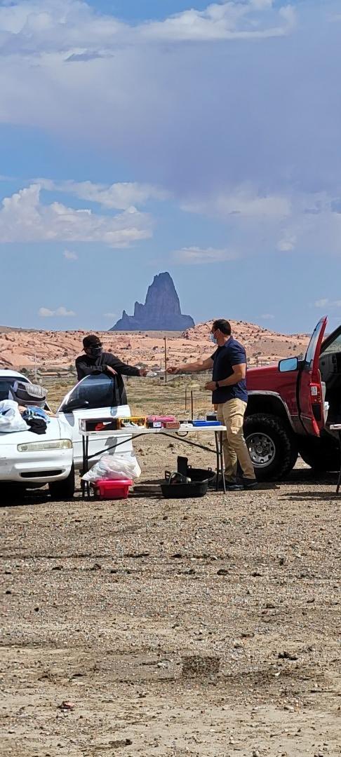 Adrian_Fontes's tweet photo. Campaigning at the flea market Kayenta, AZ on the Navajo reservation.
First day of early voting with some of the first Arizonans.
#ProtectDemocracy https://t.co/tIQWlTKfHS