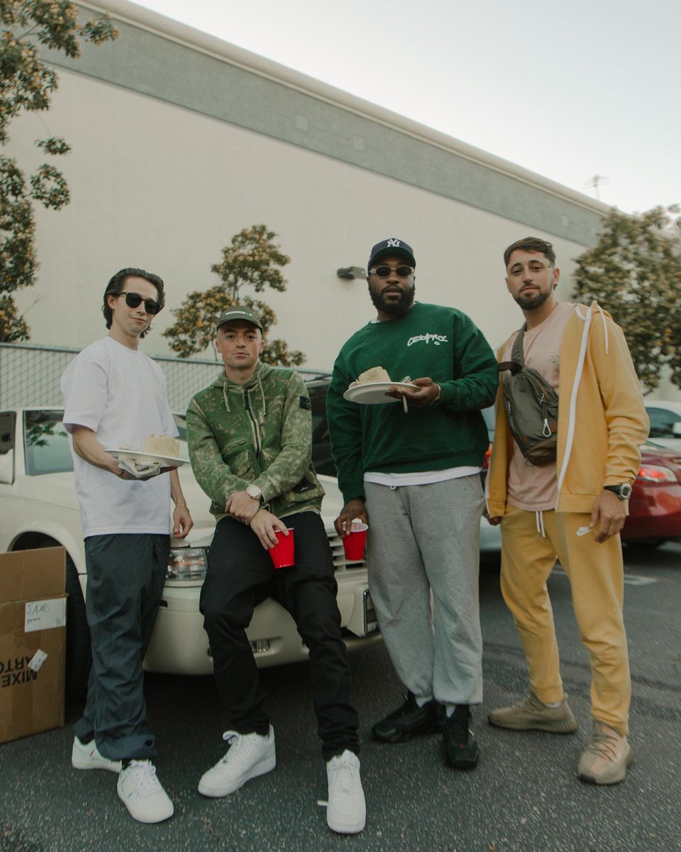 JAMSTFC's tweet photo. Live From The Lac drops at midnight:

Its something beautiful about taking self imposed pressure, blocking everything out, n creating exactly what you want 🎲 that’s what #LFTL is - Music to live to, music to plan your life goals to. Music to overcome. Nothing but my real life!! https://t.co/axKeB3eFsP