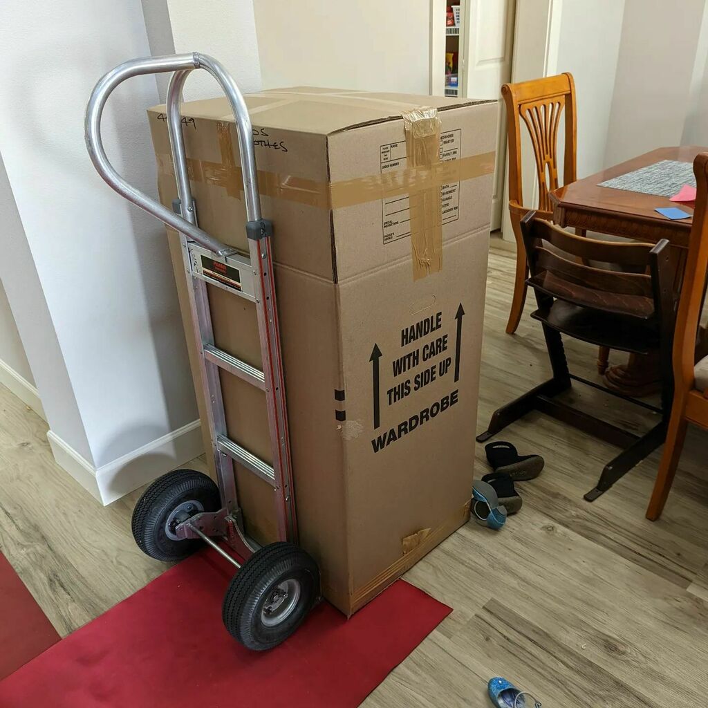 Jjjames's tweet image. Shipping out! Soon time to #helloatlanta🍑 instagr.am/p/CfriF0dJdr2/