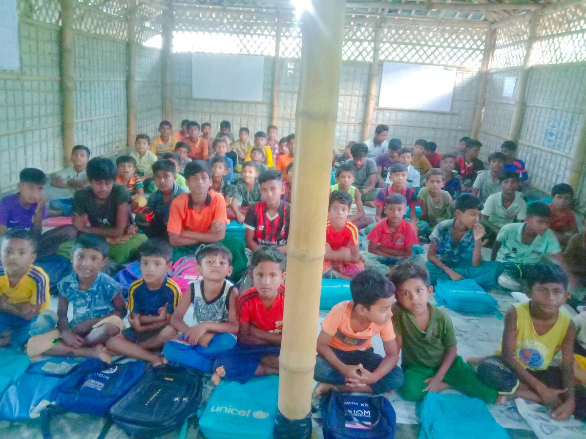 DRFS_Official's tweet photo. Our teachers are admonishing the students in our school. These are #DRFS school teachers and students.
#Rohingya
#RefugeeChildren
#Education
@SavetheChildren
@UNICEFEducation https://t.co/v9wFPvfTwT