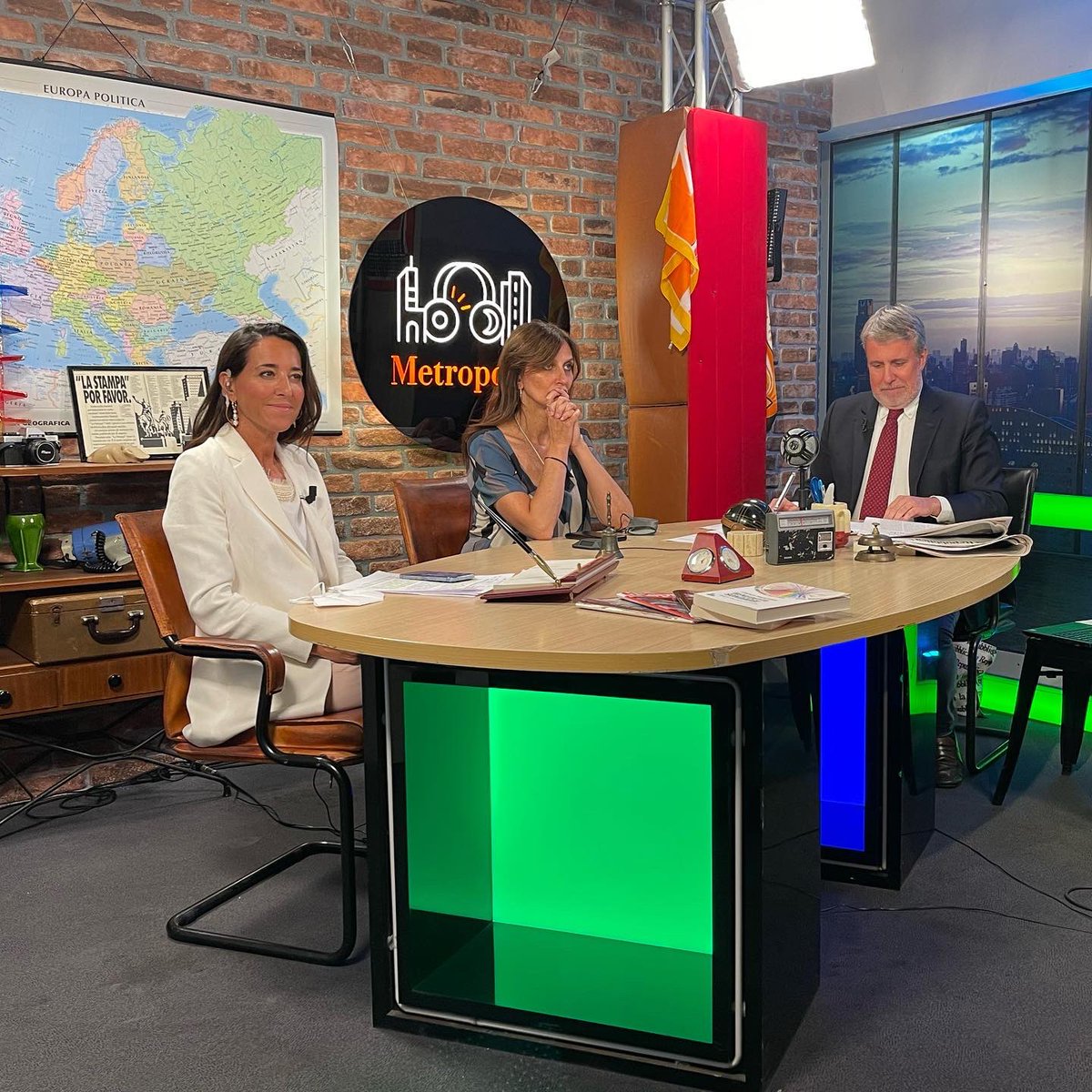 LiciaRonzulli's tweet photo. Ospite di @gerrygreco a #MetropolisLive su #RepubblicaTv:
📌 dal Movimento 5 Stelle un teatrino che tiene il Parlamento e l'intero Paese in ostaggio… il decreto Aiuti, che contiene misure per 23 miliardi a favore di famiglie e imprese, era già chiuso da giorni! https://t.co/mmvlmMV9Yh