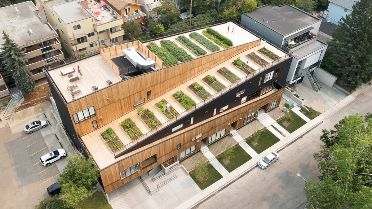 Azure Magazine tweet media