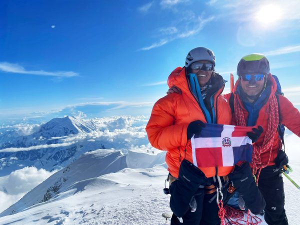 Thais, la dominicana que sueña más alto bit.ly/3P2xMBC