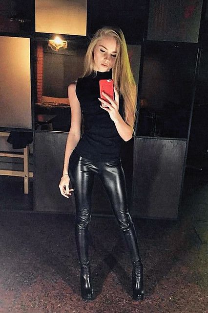 Mistress_Catt's tweet photo. I am so beautiful and hot. and you are so filthy worm, who belongs to be under my boots to be tortured and trampled.
ha ha ha ha 
#findom #femdom #domina #mistress #humiliation 
#torture #hotbrat https://t.co/3r1ZY8Wg6N