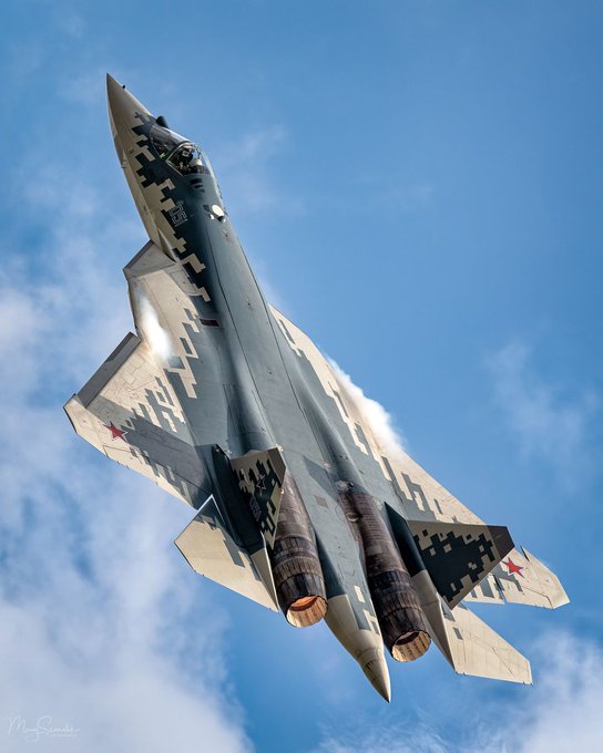 Su-57 Stealth Fighter: News #8 - Page 13 FXANlH1WIAA1AKe?format=jpg&name=small