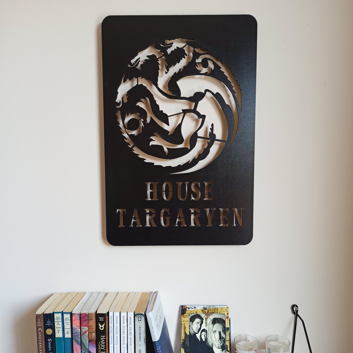 foreviatolye's tweet photo. “Aegon Targaryen kuralları değiştirdi. Bu yüzden ölümünden üç yüz yıl sonra bile her çocuk hala onun adını ezbere biliyor.”

 #HouseoftheDragon  #GameOfThrones https://t.co/eFylY6SDGf