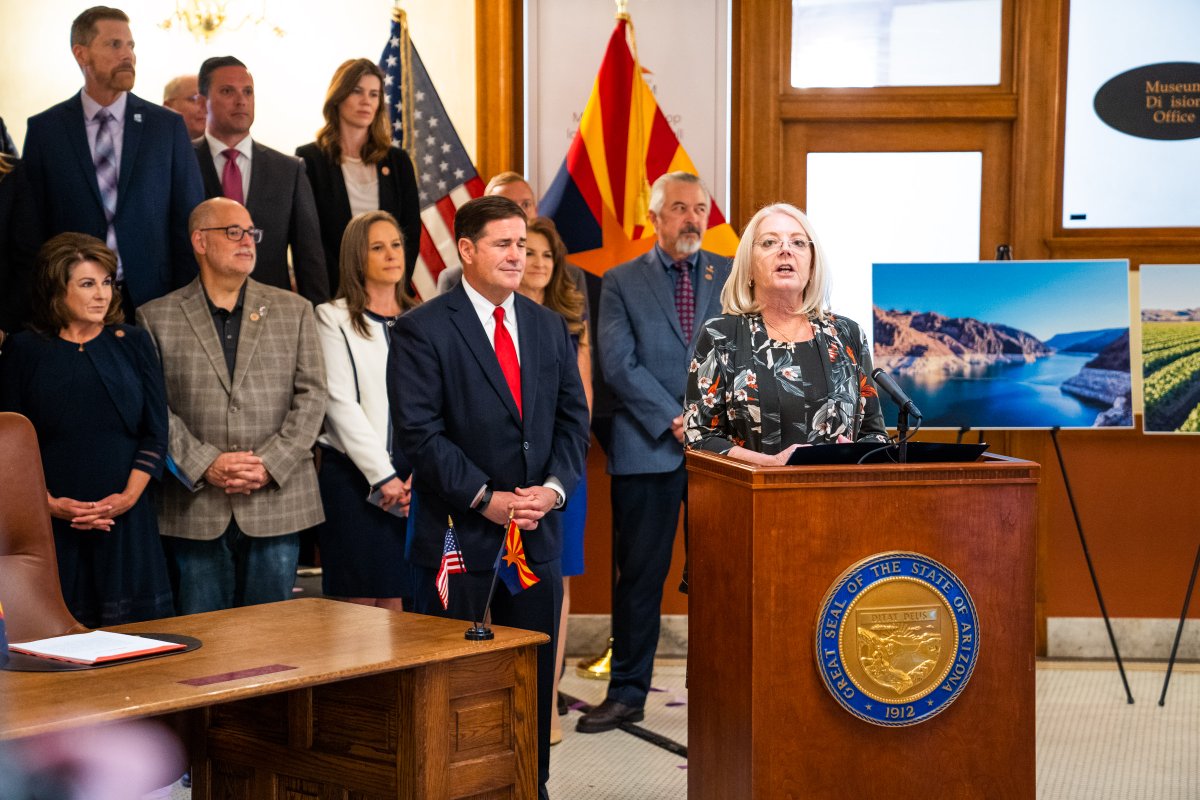 DougDucey's tweet photo. SIGNED: Historic legislation that makes an unprecedented $1 billion investment to secure Arizona’s water future. We are taking a bold step to do what the men and women of Arizona hired us to do — position our state for success today, tomorrow and for generations to come. 1/ https://t.co/wiadIt2g0h