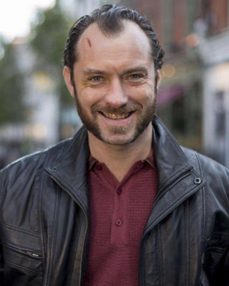 FangsFX's tweet photo. Flashback to when we made some teeth for the lovely Jude Law in Dom Hemingway.
https://t.co/vdXVeYchHm
#JudeLaw #domhemingway #teeth #actors #actor #film #movie #fangs #fangsfx https://t.co/ktz6Z0e0cg