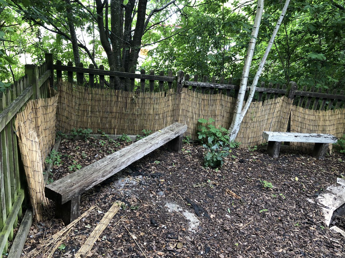 lisaehunter's tweet photo. It needs some help
It needs some life
It needs some serious injection of funds
Itβs a lovely space and itβs for school can anything help?
#School #PondProject
#PondMakeover https://t.co/gWvwuiYXRJ