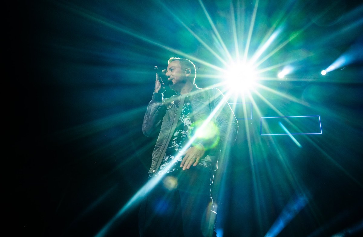 howied's tweet photo. The #dnaworldtour2022 continues! Thank you Toronto and Darien Lake! 

📸 @Dr_Dude https://t.co/6XvWPB4suk