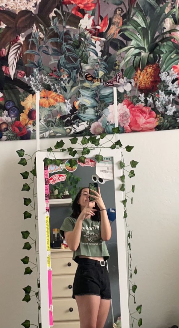 PerryDECA's tweet image. Meet our new Treasurer, Katelin
Mascari! She enjoys reading as well as skating with her friends. She later hopes to become an engineer. This year she wants to achieve her
goals as of getting more people involved in DECA!