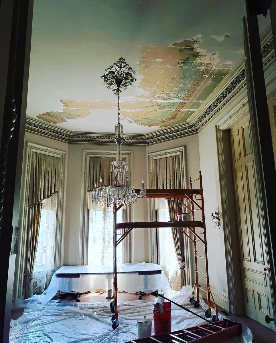fontainehouse's tweet photo. Update: A surprise has been revealed during the ceiling restoration in the dining room!
#victorianmansion #victorianmuseum #victorianrestoration #ceilingmural #memphistn #visitmemphis https://t.co/3Fdo9psmTx