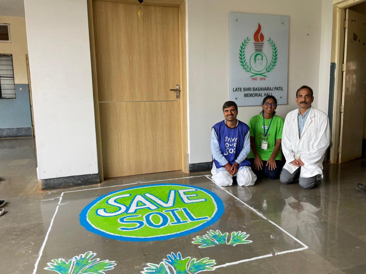 Ride4SoilKA's tweet photo. Save Soil campaign at Late Shree Basavraj Patil Foundation in association with HKDET's Dental College, Humnabad District, Bidar, Karnataka. @cpsavesoil @SadhguruJV 

#RideForSoil #SaveSoilKarnataka https://t.co/NCqKpzSgPy