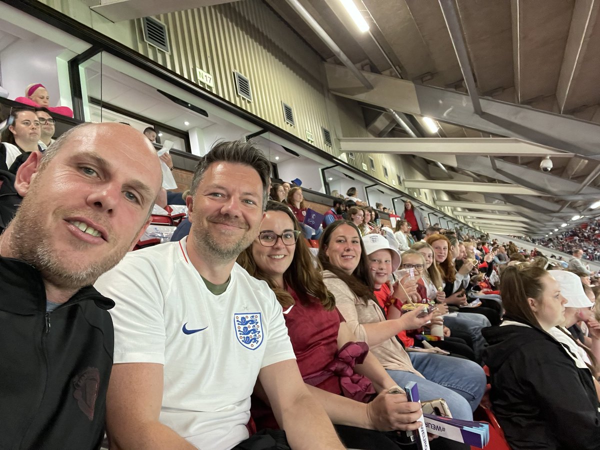 #weuro2022 <a href="/Didsfootygirls/">FCBluestarGirlsFooty</a>