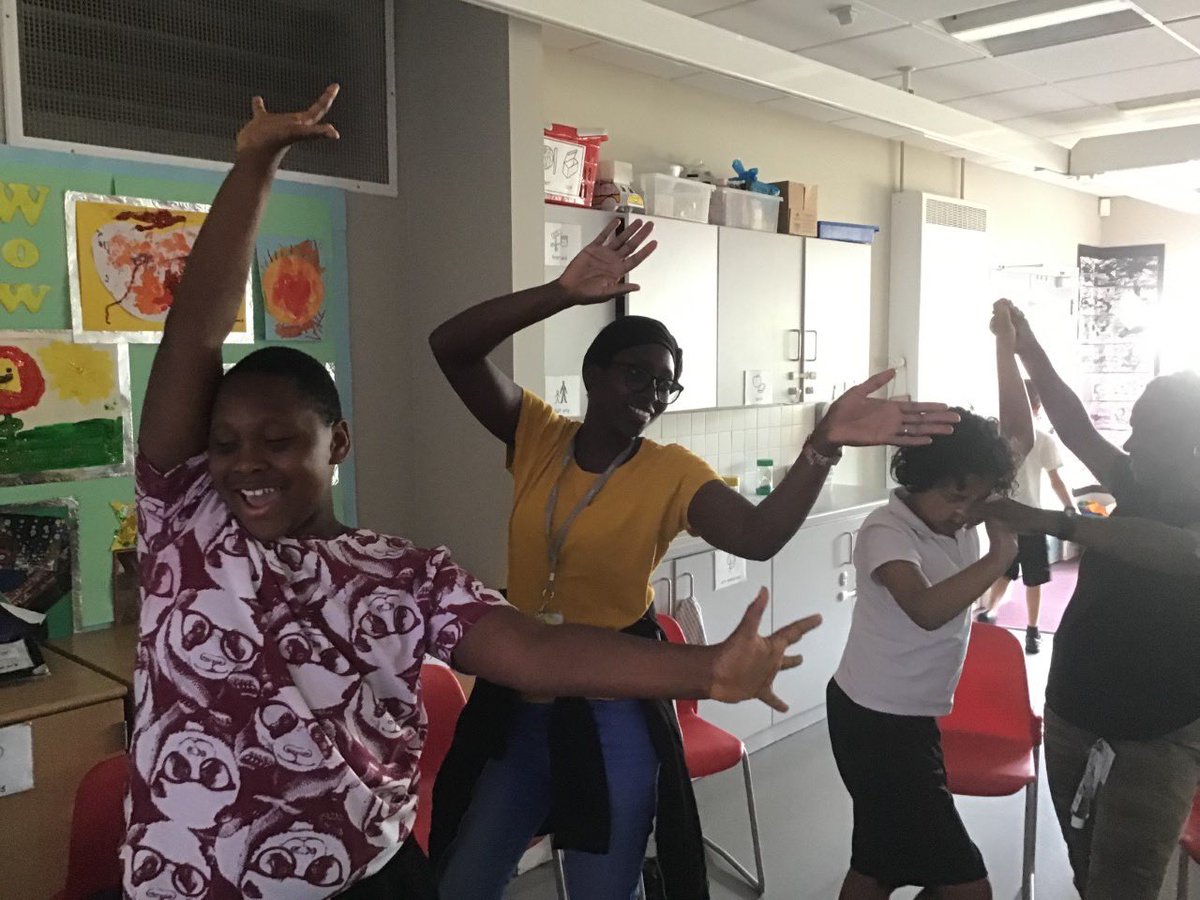 WillowDeneSch's tweet photo. Bunting class had a lovely afternoon developing our #dance skills for our @artsmarkaward #daytocreate we #heldourposes and created our own #choreography to @brunomars #uptownfunk https://t.co/jZLf8LXvtb