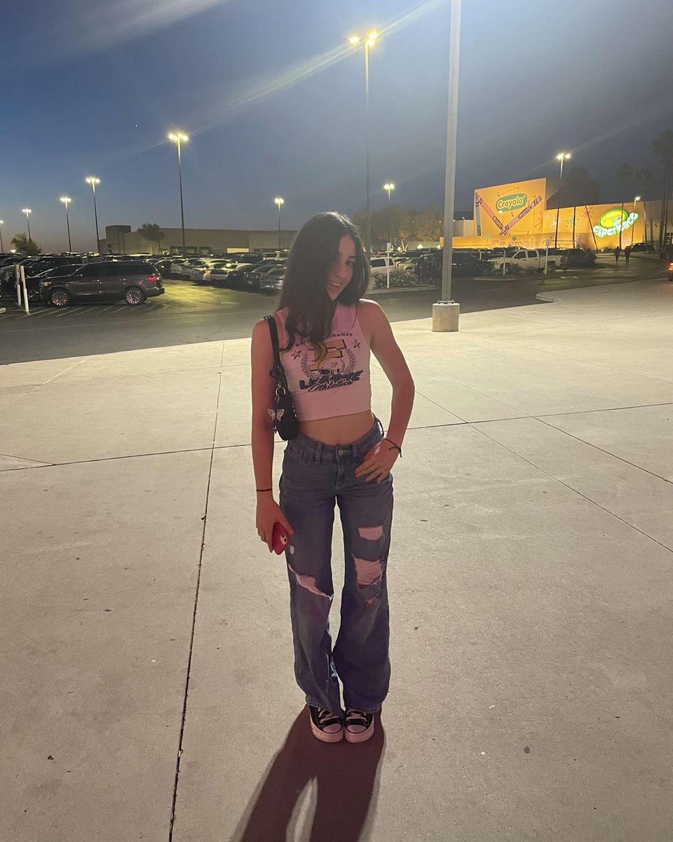 PerryDECA's tweet image. Meet our new communications officer Bella Keselman! She is an incoming sophomore that enjoys hockey and plays for our schools golf team. This year she hopes to inform more people of what deca is and what it does!