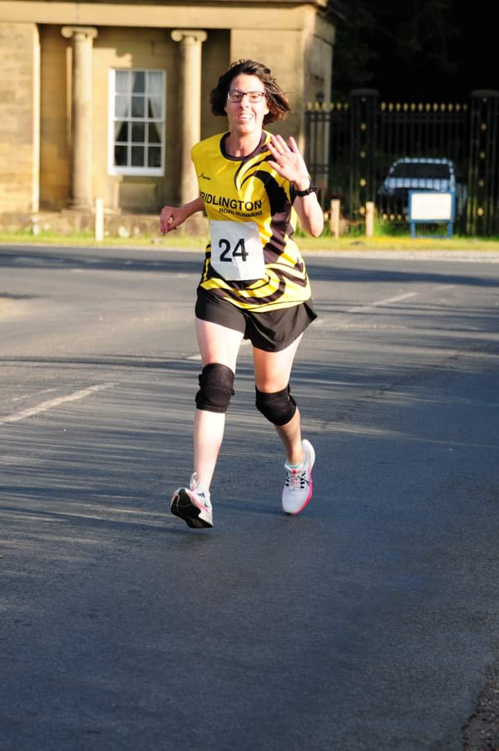 NicolaFowler3's tweet photo. Love this photoz from last night. Thanks David gowans for your photos @aj_running_coach #cpathlete #CerebralPalsy https://t.co/bcKR7EvxZX