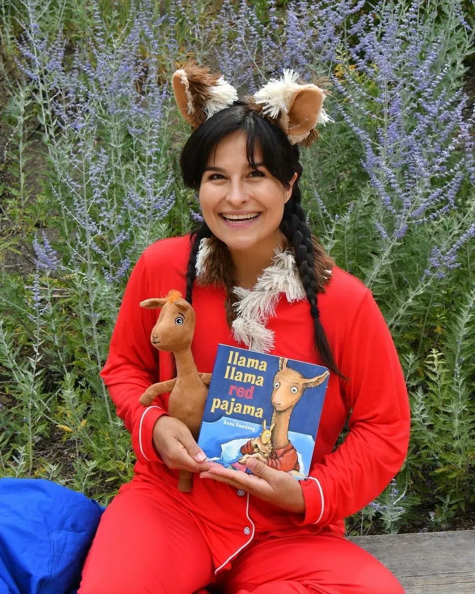 kanno_sol's tweet photo. Have you been noticing some Llamas in Red Pajamas frolicking in the #CalShakes forest? Well, it’s because @bactheatre is performing outdoors #atthebruns!
This outdoor summer show will be a 𝘭𝘭𝘢𝘮𝘢 FUN!
Grab your seats now, link to tickets in bio! 🦙 https://t.co/21WdwjoWeL