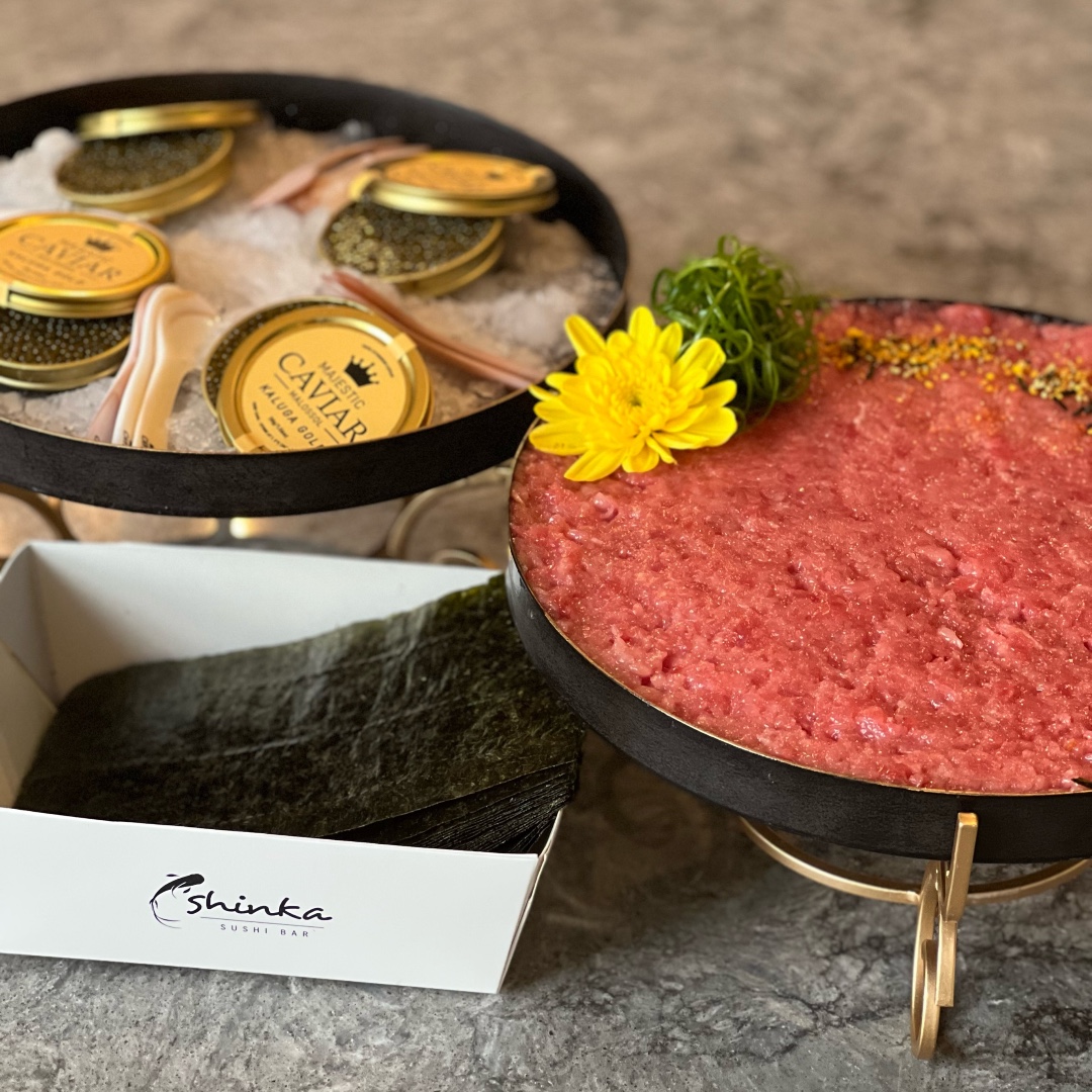 ShinkaSushiBar's tweet photo. Caviar anyone? 🤤
#Sushi #Sushichef #Chef #JapaneseFood #Gourmet #Sushilovers #Foodart #Sushiart #Foodlovers #Ottawa #OttawaCanada #Sushiaddict #Foodphotgraphy #Foodies #Sashimi #Nigiri #Maki #Ottawasushi #Gourmetsushi #downtownottawa #cheflife https://t.co/ngKPD2Z1Yj