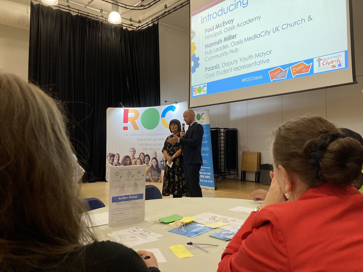 PhilAGleave's tweet photo. Paul McEvoy?”, Principal Oasis Academy - sharing about the importance of community n the life of the school @oasismediacity @jillLCDuff @SteveChalke @GMP @salford_mayor @sueguides
@salfordfireteam @tomstannard
@gmpsalford @debrajgreen @mediacityhub  #ROCOasis https://t.co/kPs2L9DmML