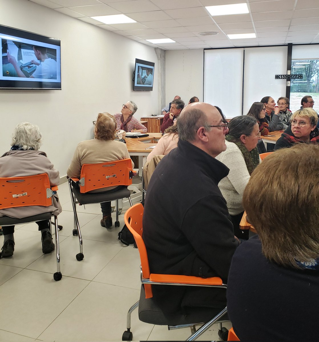 Hoy en UTEC, conjuntamente con otras instituciones nacionales y locales, fuimos parte del Encuentro Intergeneracional sobre ciudades y comunidades amigables con la personas mayores.