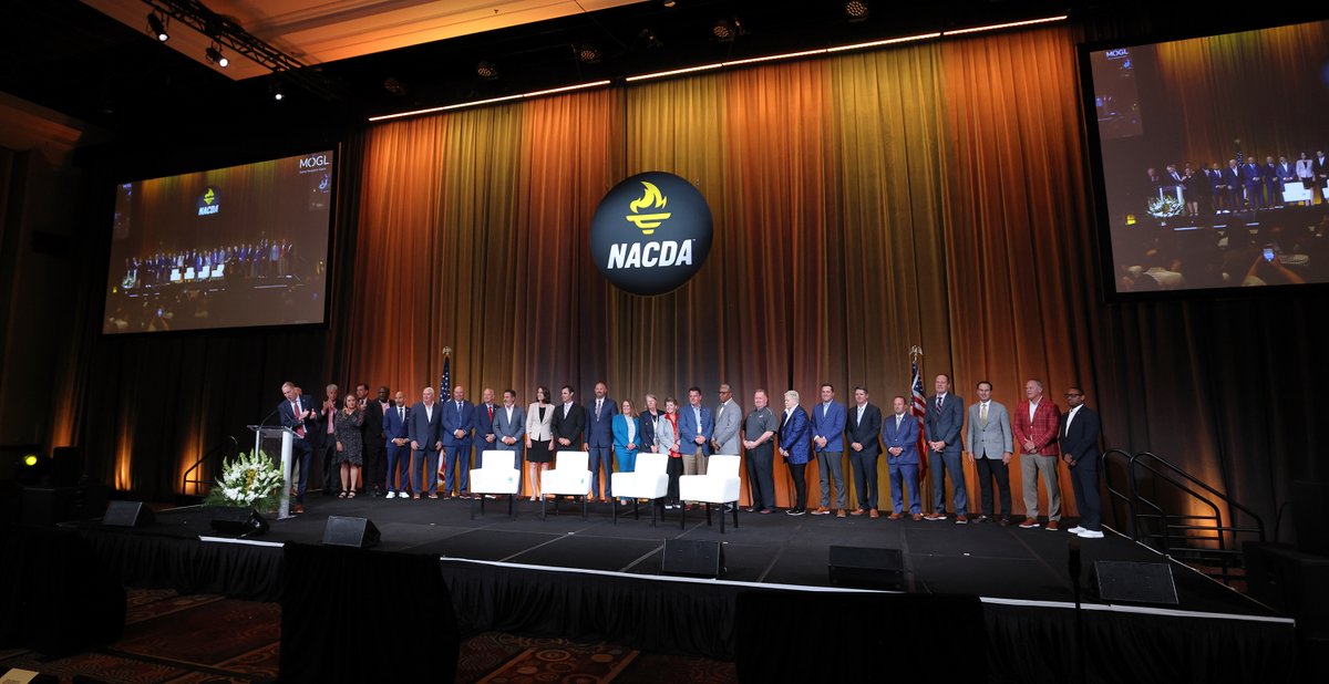 GraceLancers's tweet photo. Our fearless leader @Chad__Briscoe was honored recently at the 2022 NACDA Annual Convention as one of the NACDA - NAIA ADs of the Year! https://t.co/IVnSthBz9h