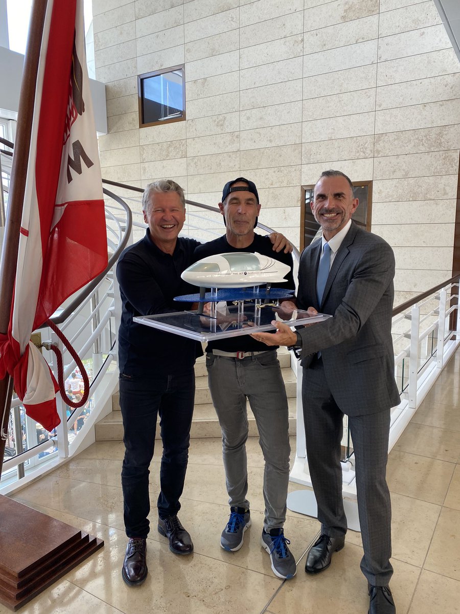 Alain_Thebault's tweet photo. Two legends : @ExploreMikeHorn &amp; Laurent PERRIER @THEJET_zero CTO 🌎 @yachtclubmonaco 🇲🇨#Energyboatchallenge #Monaco https://t.co/ElLkzz3TSK