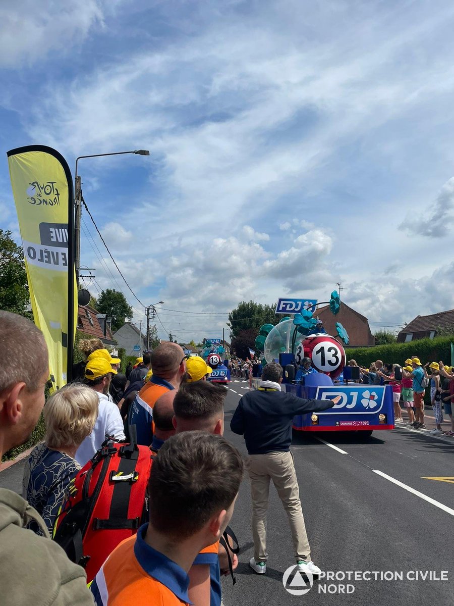 ProtecCivile59's tweet photo. 🔶🔷 #TDF2022 📸 Retour en images sur le dispositif prévisionnel de secours mis en place dans la Ville de #ForestSurMarque pour @LeTour de 🇨🇵 et pour fêter les 1️⃣0️⃣0️⃣ ans de la commune 🚴🚴♂️.
@MEL_Lille
@ProtecCivilefr https://t.co/yyGrBYoHA6