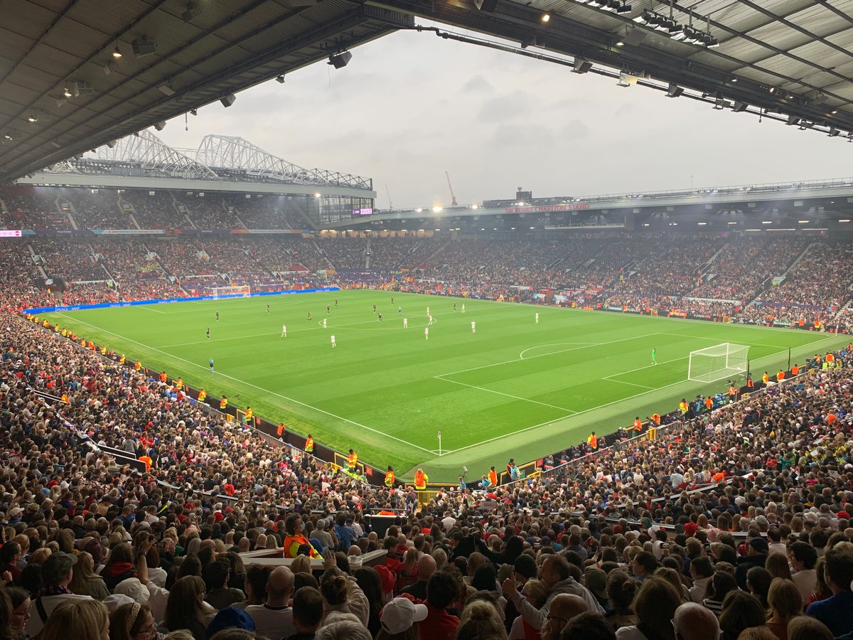 England women’s Euro opener at Old Trafford right now… unreal 👏🤩