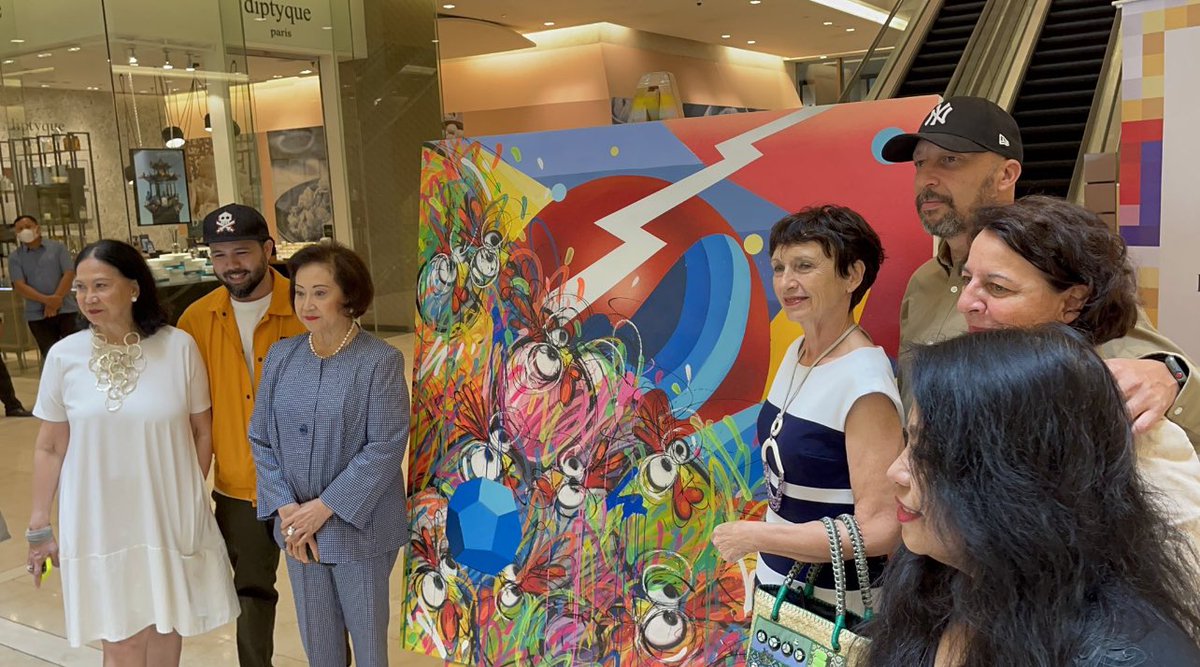 “Up to the sky” by <a href="/CeetFouad/">CEET</a> &amp; Egg Fiasco
Very happy to celebrate the 75 years of friendship between France and the Philippines and many more years to come.
#graffiti #graffitiart #France #Philippines #Loveandfriendship