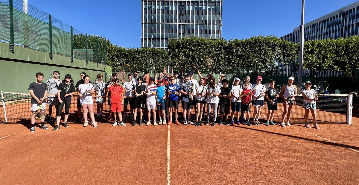 CourbevoieST's tweet photo. 💯 2ème semaine des stages d’été, beaucoup d’énergie sous le soleil de Courbevoie ! ☀️

Vous voulez participer ? Il reste 5️⃣ semaines de stages à venir d’ici la rentrée de septembre 🤩🎾

➡️ https://t.co/oK0v7rYxb1 https://t.co/nuKPmIgbFq