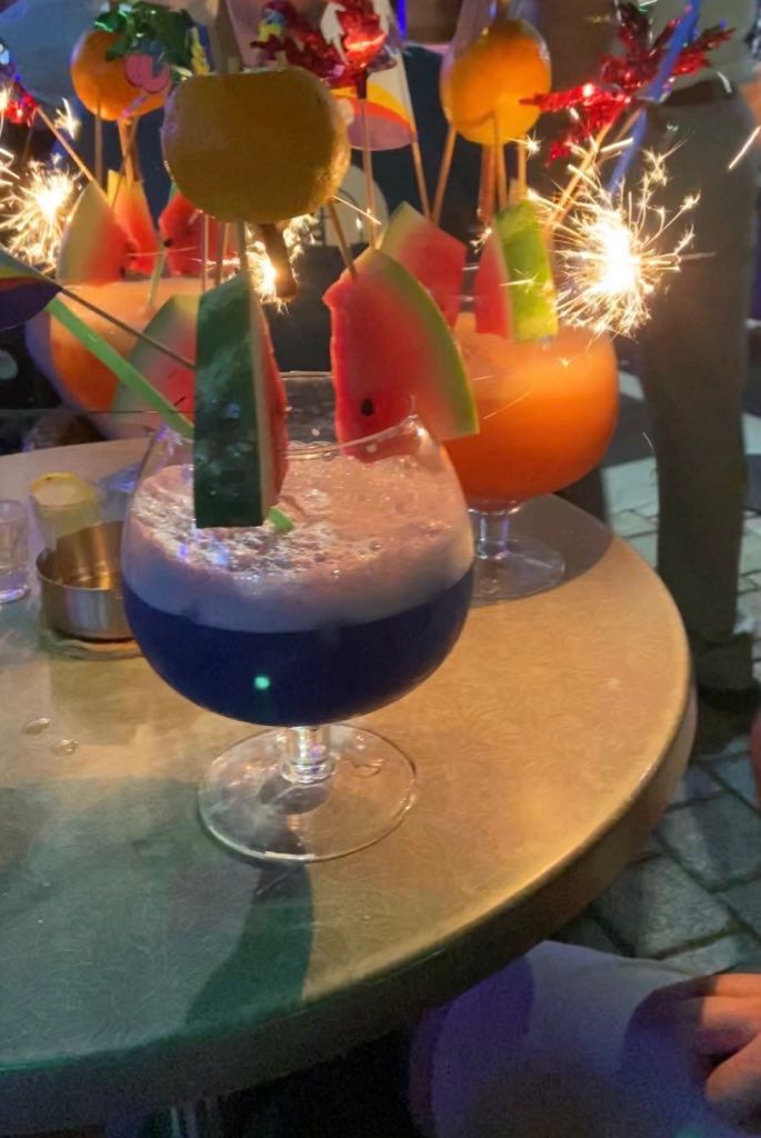 Sebslol's tweet photo. Lekker genieten in griekenland https://t.co/RIao4d0CWA