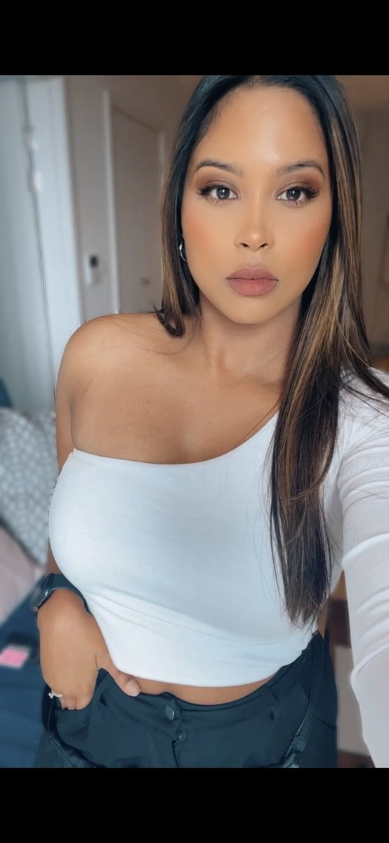 __just_tay__'s tweet photo. 👄 https://t.co/LZpWtemrnH