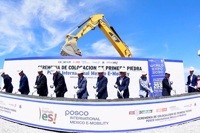 Hoy en #RamosArizpe arrancamos la construcción de una nueva planta de la empresa surcoreana POSCO E-Mobolity 🇰🇷 fabricante de láminas de acero galvanizado para la industria automotriz.