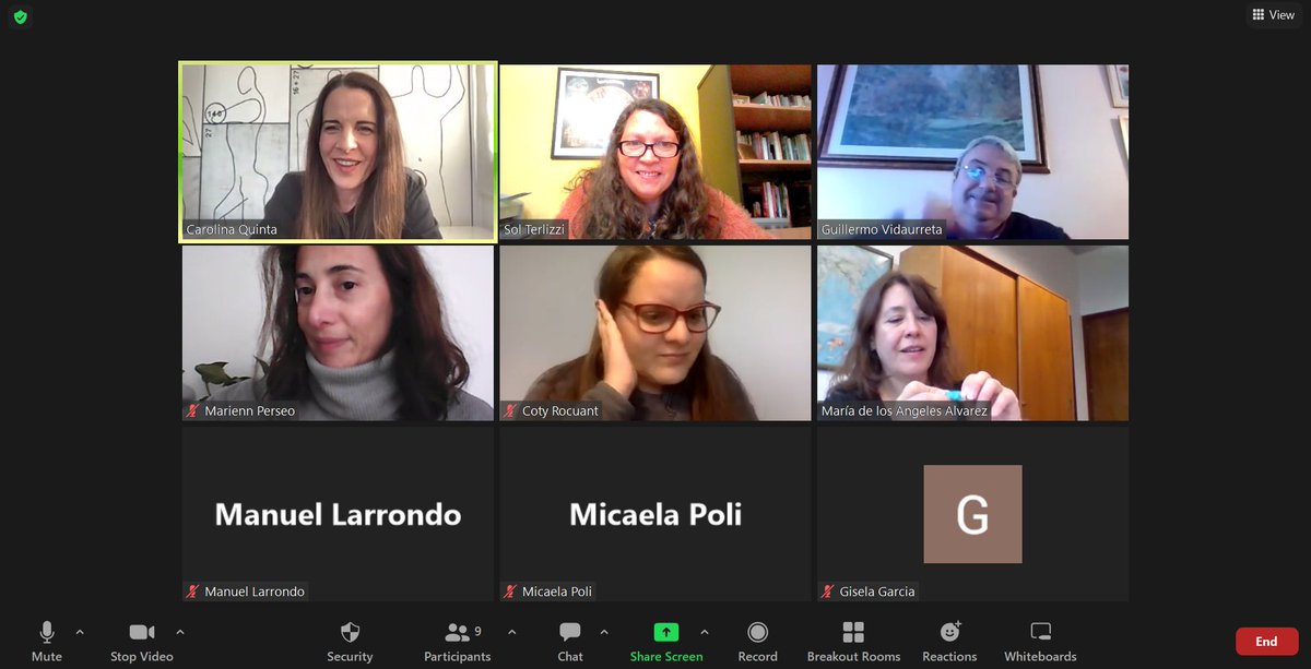 sol_terlizzi's tweet photo. En la segunda sesión del #MiércolesDeForos en vivo la profesora Carolina Quintá @cquintagoy  se encuentra con estudiantes de la cohorte VI de la #Maestría en #PropiedadIntelectual de la @FLACSOARGENTINA  para conversar sobre la #empresa 4.0 https://t.co/Z2WWUhjGcV