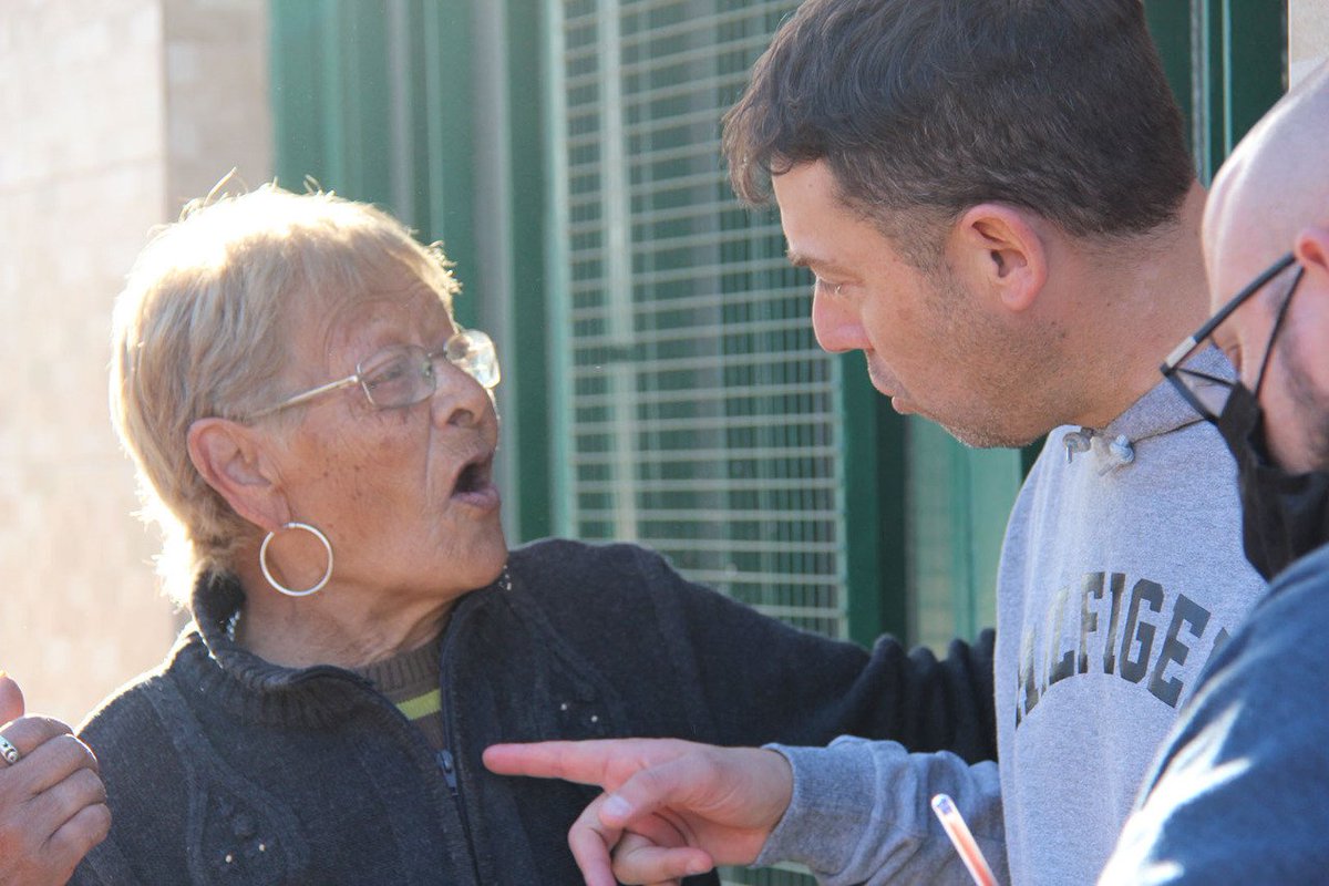 pajaromil's tweet photo. Junto a @Lucho_Alba estuvimos dialogando con los Vecinos del Barrio Avenida Argentina, recorrimos el barrio y escuchamos sus ideas para mejorarlo.
#EquipoJuanJure
#RíoCuarto https://t.co/4FAUQGVxgc