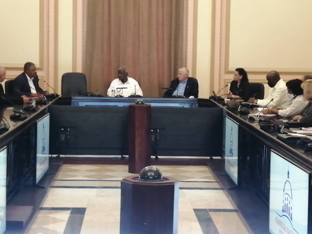FGR_Cuba's tweet photo. #AHORA  El miembro del Buró Político del @PartidoPCC  Esteban Lazo Hernández, presidente de la @AsambleaCuba y del Consejo de Estado, intercambia con representantes de la @FGR_Cuba y @TSupremoCU donde recibirá los informes de #RendiciónDeCuenta de ambos órganos de justicia. https://t.co/H8DFm56fli