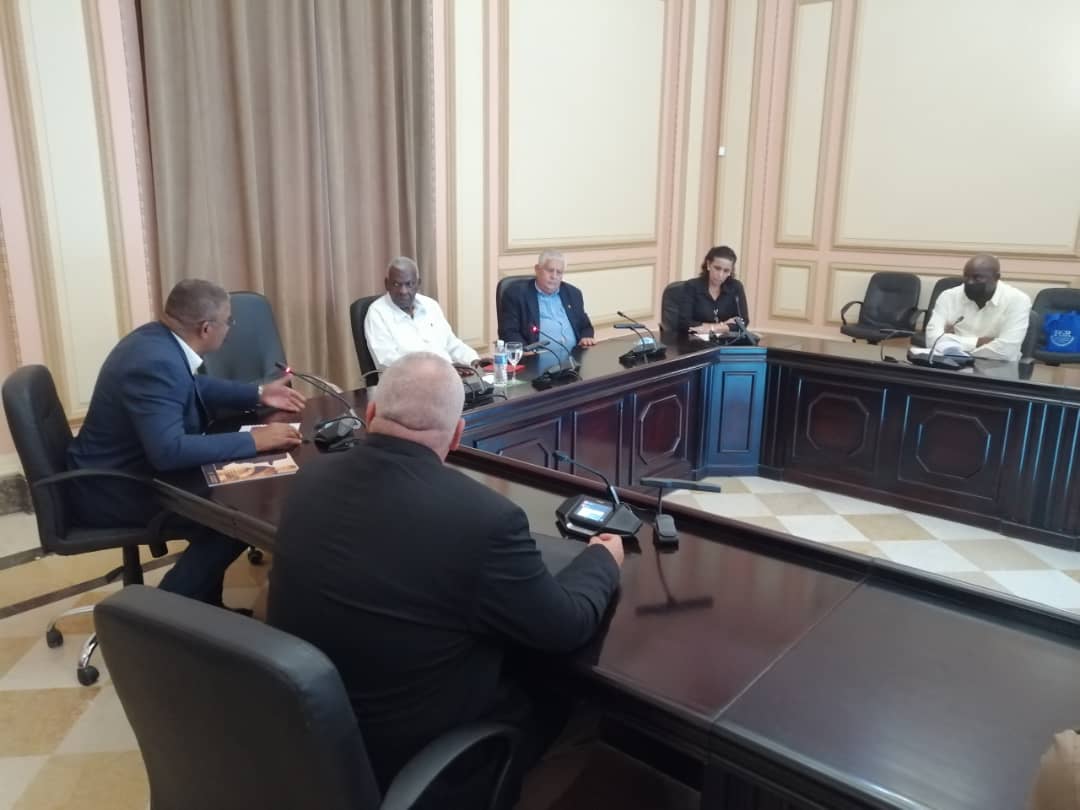 FGR_Cuba's tweet photo. #AHORA  El miembro del Buró Político del @PartidoPCC  Esteban Lazo Hernández, presidente de la @AsambleaCuba y del Consejo de Estado, intercambia con representantes de la @FGR_Cuba y @TSupremoCU donde recibirá los informes de #RendiciónDeCuenta de ambos órganos de justicia. https://t.co/H8DFm56fli