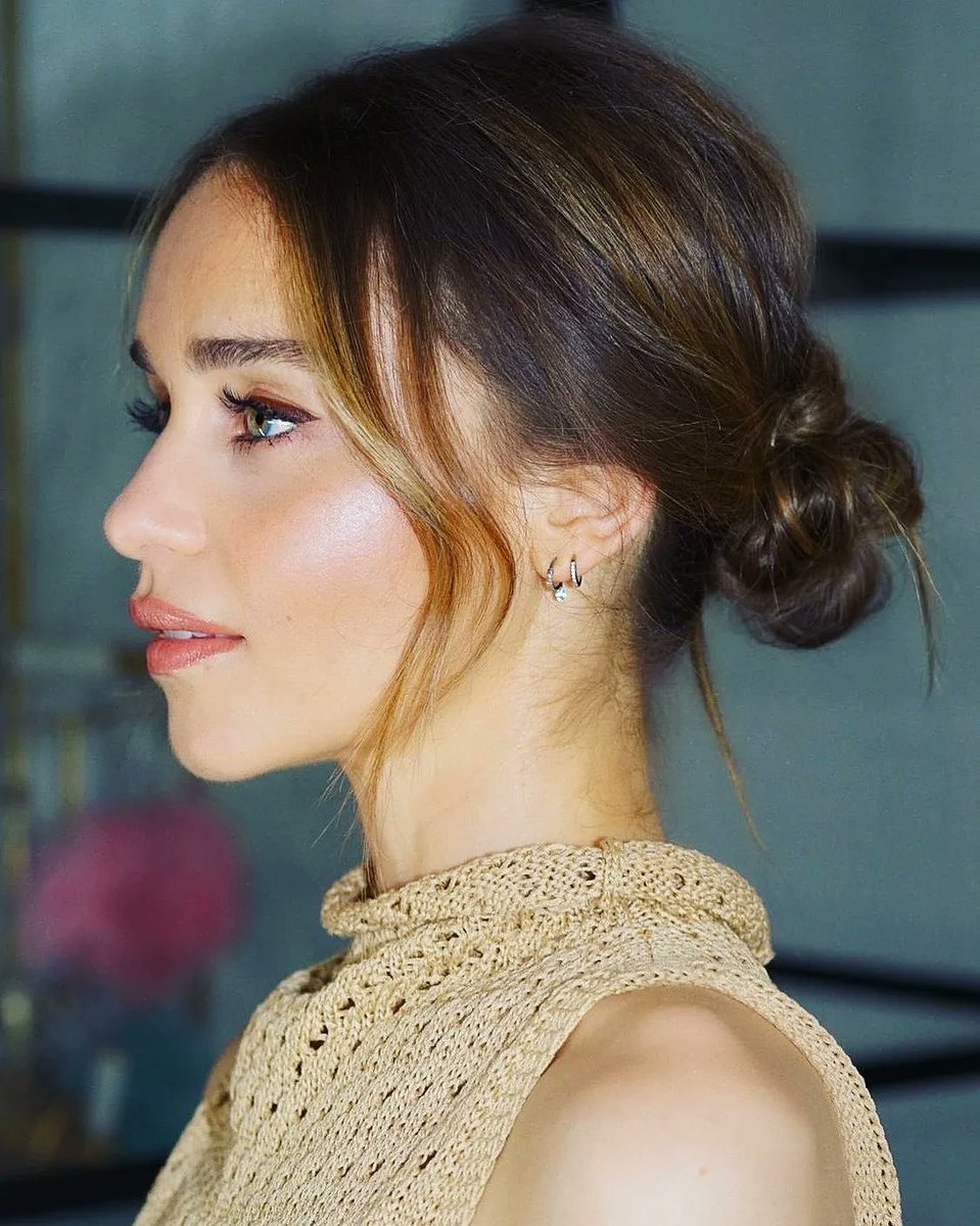 JonDanyTarg's tweet photo. Oh my Goddess 🔥❤️🔥
EMILIA CLARKE
#HAVENOWORDS #EPICBEAUTY https://t.co/ZU9wXKPnL7