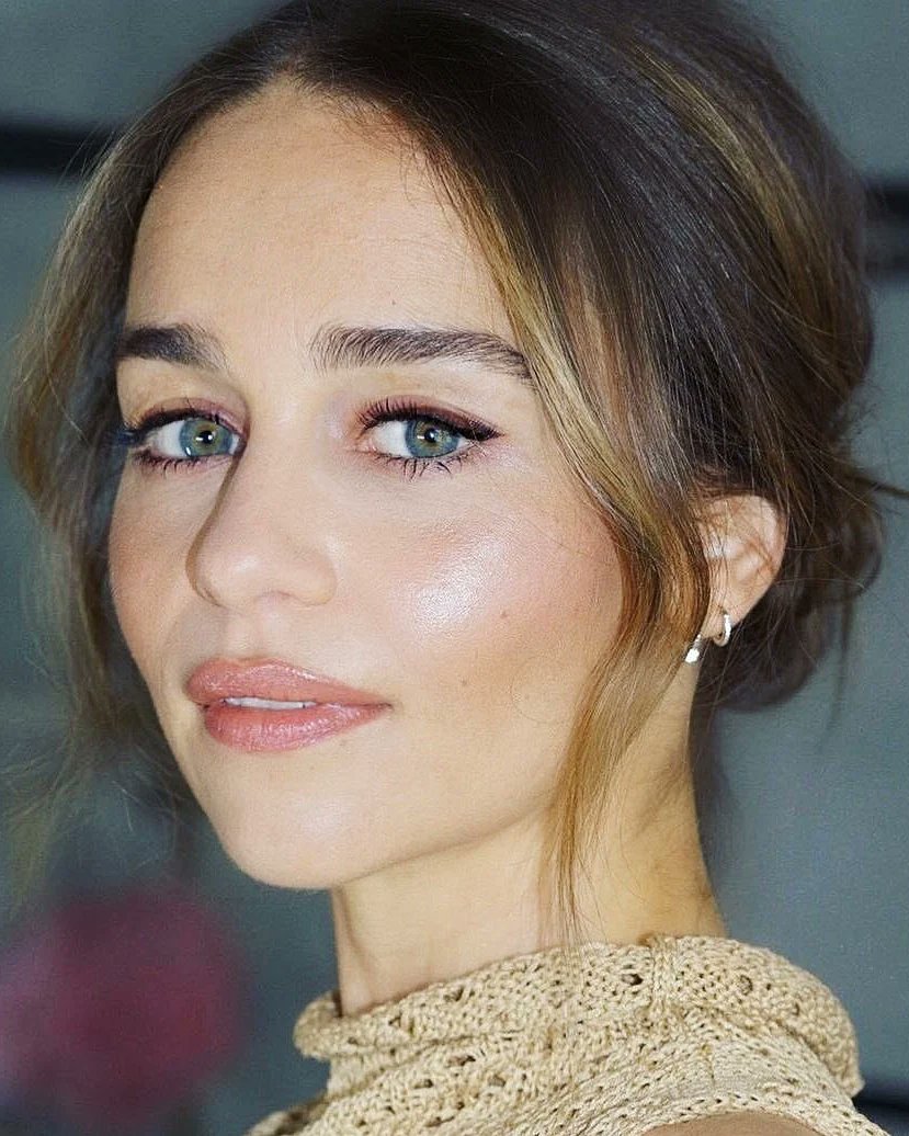 JonDanyTarg's tweet photo. Oh my Goddess 🔥❤️🔥
EMILIA CLARKE
#HAVENOWORDS #EPICBEAUTY https://t.co/ZU9wXKPnL7