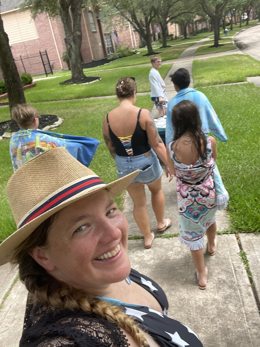 WiedemansWords's tweet photo. A long walk to and fro the neighborhood pool. Yes we couldโve driven as itโs a few minutes walk but #workoutselfies donโt happen in the car lol #cecheetahs #cesummer22 #doublebingo @CimarronElem https://t.co/WAHgKbr6d2