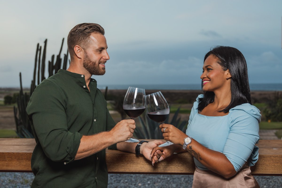 TDS_ARUBA's tweet photo. Date night? We've got you covered! Background courtesy of our incredible views at The Restaurant at Tierra del Sol. 
https://t.co/FaVlp2zlu4 
#ArubaRestaurants #OneHappyIsland https://t.co/bXspUUcvxn