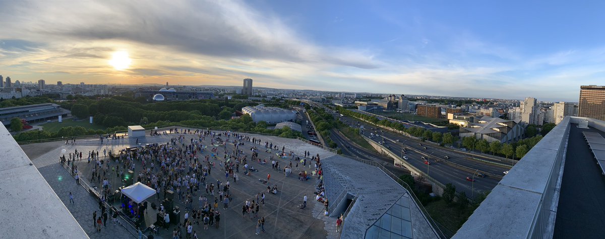 philharmonie's tweet photo. #toitoimontoit @FestivalDaysOff https://t.co/RkwAKUY5Cg