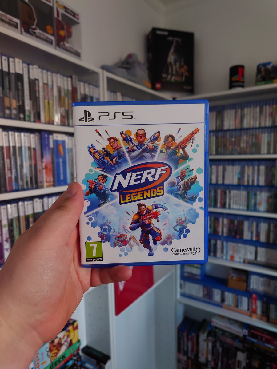 MonsieurSushi's tweet photo. Petites réceptions du jour avec #NerfLegends qui devient mon 196ème jeu #PS5 (cc @GyoJvfr), et le nouveau tome 1 "collector" des Rôdeurs de la Nuit. https://t.co/D87wshyVLK