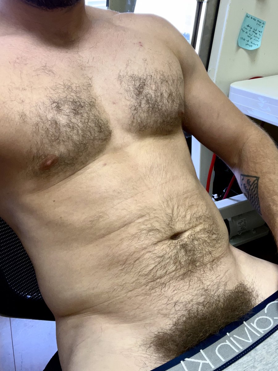 mike_arrow9's tweet photo. RT if you want me to pull my dick out https://t.co/ZfVYAnZbk9