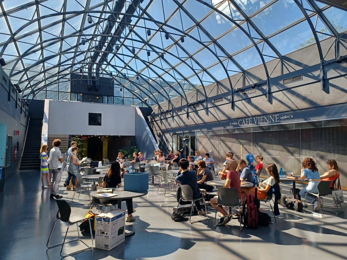 Bienvenue à la saison 2022 de l’Orchestre de la Francophonie! On a commencé le lundi avec une réunion suivie par des répétitions. La semaine prochaine on va avoir notre premier concert. Rester au courant de nos événements ici ou sur nos autres plateformes de médias sociaux.
