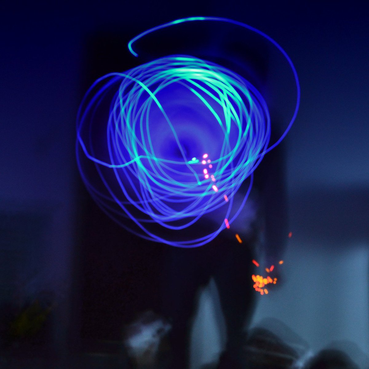 19/365

Selfie Light painting 🤳📸🔦

#photography #digitalart #artist #art #conceptartist #visualartist