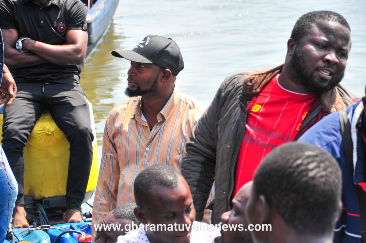 gbaramatuvoice's tweet photo. #BREAKING: Tension in Delta as angry Gbaramatu youths shut down NECONDE/NPDC operation over unemployment

Read more at:
https://t.co/W0dD33aMm9

#GbaramatuVoice #NigerDelta #Nigeria #NOGConference #NOGS #NOG2022 https://t.co/7tDr4nXGiG