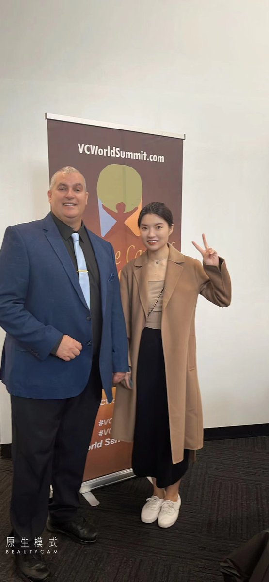 metisign's tweet photo. We are at the Venture Capital World Summit 🤗🤗

@VCWorldSummit 
#venturecapital #event #summit #suntech  #USA #Metisign https://t.co/28JBmNmLR6