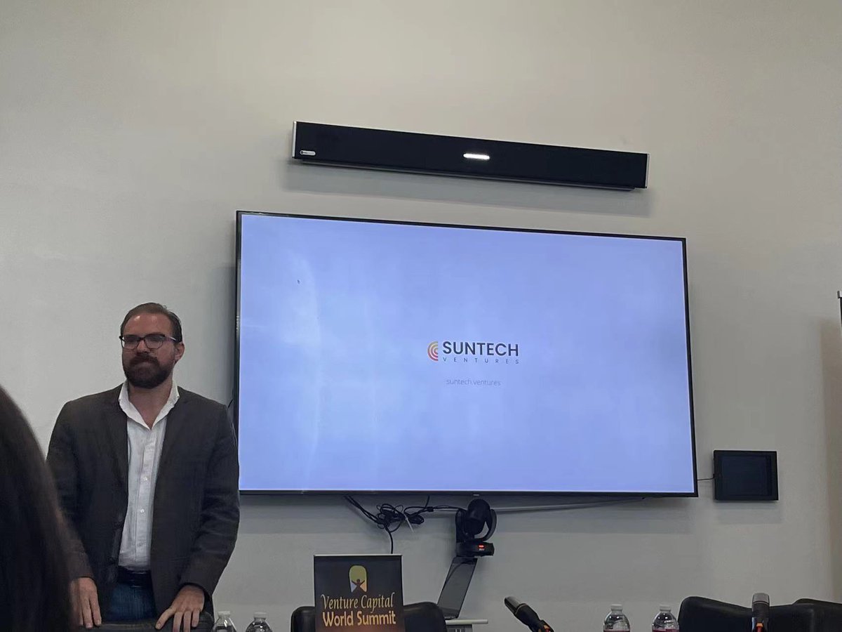 metisign's tweet photo. We are at the Venture Capital World Summit 🤗🤗

@VCWorldSummit 
#venturecapital #event #summit #suntech  #USA #Metisign https://t.co/28JBmNmLR6
